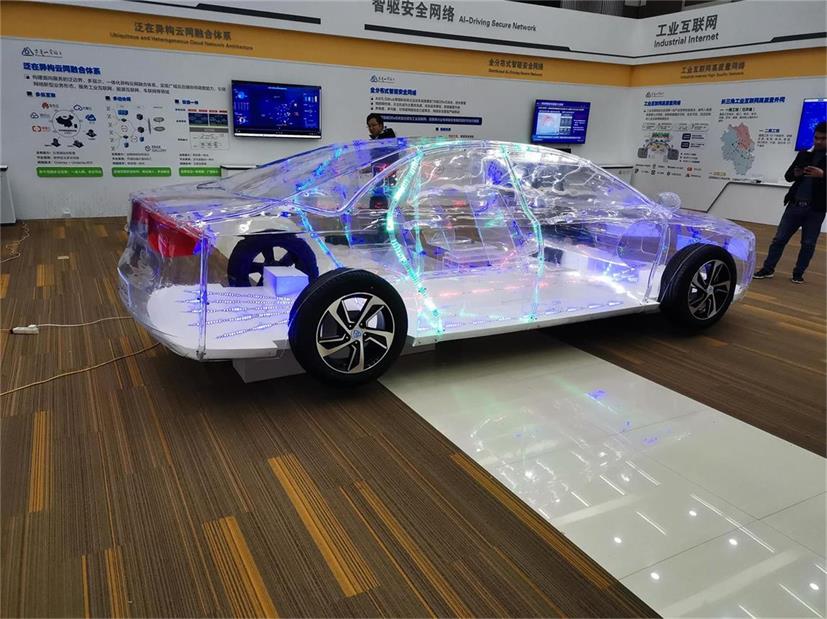 乐山透明车模型